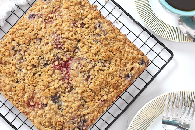 Banana Berry Coffee Cake