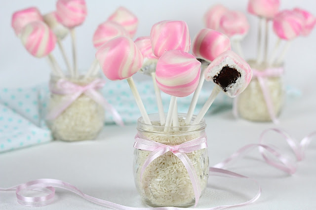 Brownie Stuffed Swirled Marshmallow Pops