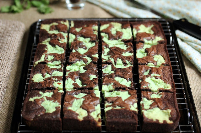 Pistachio Brookie Bars