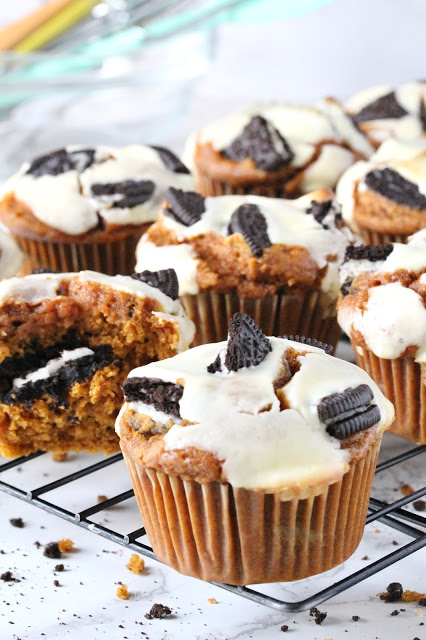 Pumpkin Oreo Muffins with Cream Cheese