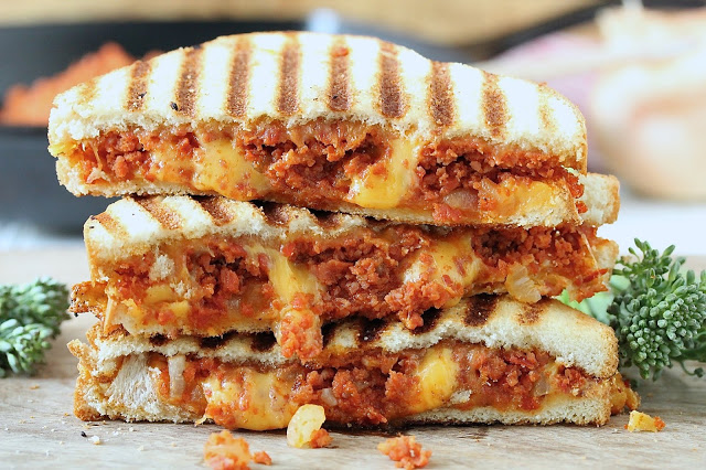 Taco Grilled Cheese Sandwich - Love Bakes Good Cakes