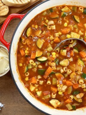 Loaded Vegetable Minestrone Soup