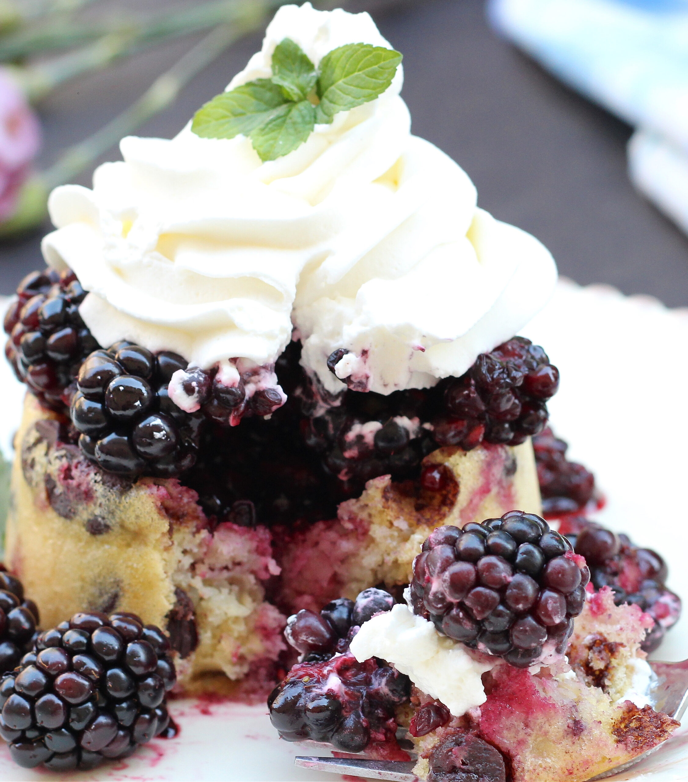 Blackberry Topped Banana-Chocolate Dessert Shell