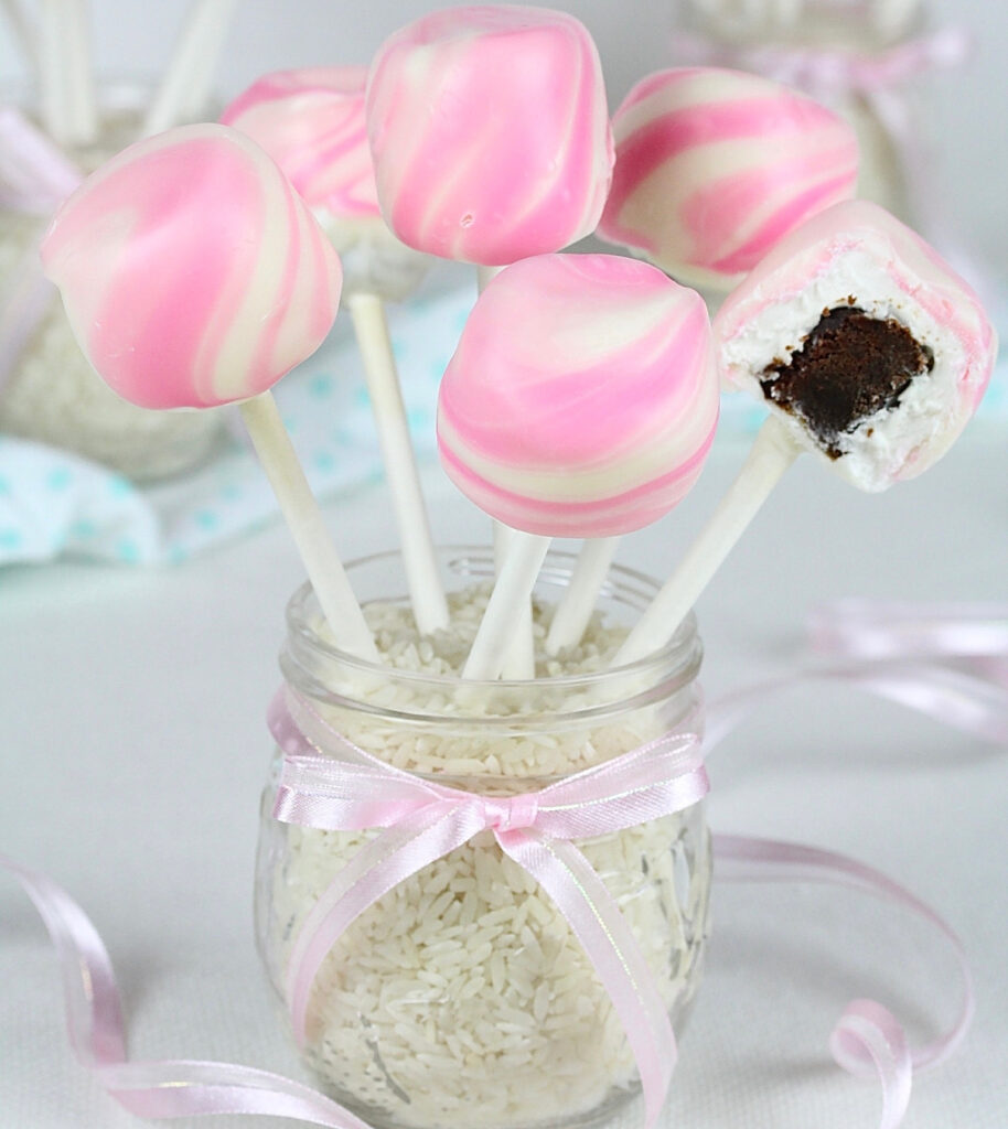 Brownie Stuffed Swirled Marshmallow Pops + Video