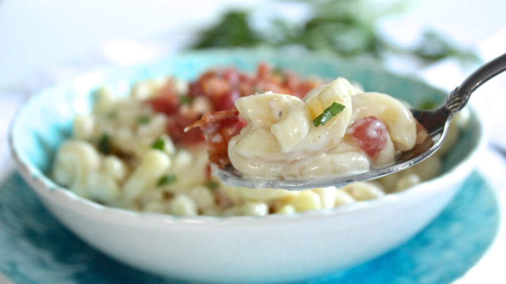 Microwaved Horseradish-Bacon Mac and Cheddar Cheese