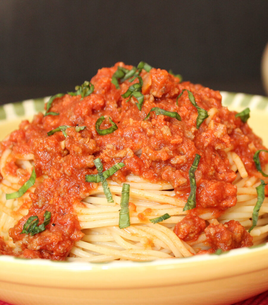 Spaghetti with Beef and Linguica Red Sauce